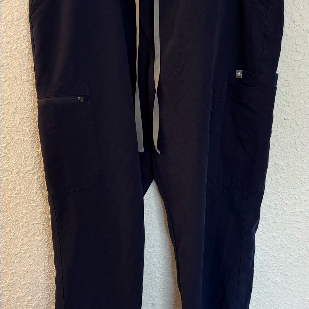 FIGS Women’s High Waisted Yola Skinny Scrub Pants